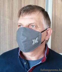 Hímzett szájmaszk képe