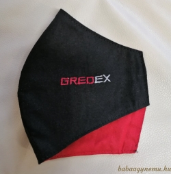 Hímzett szájmaszk képe